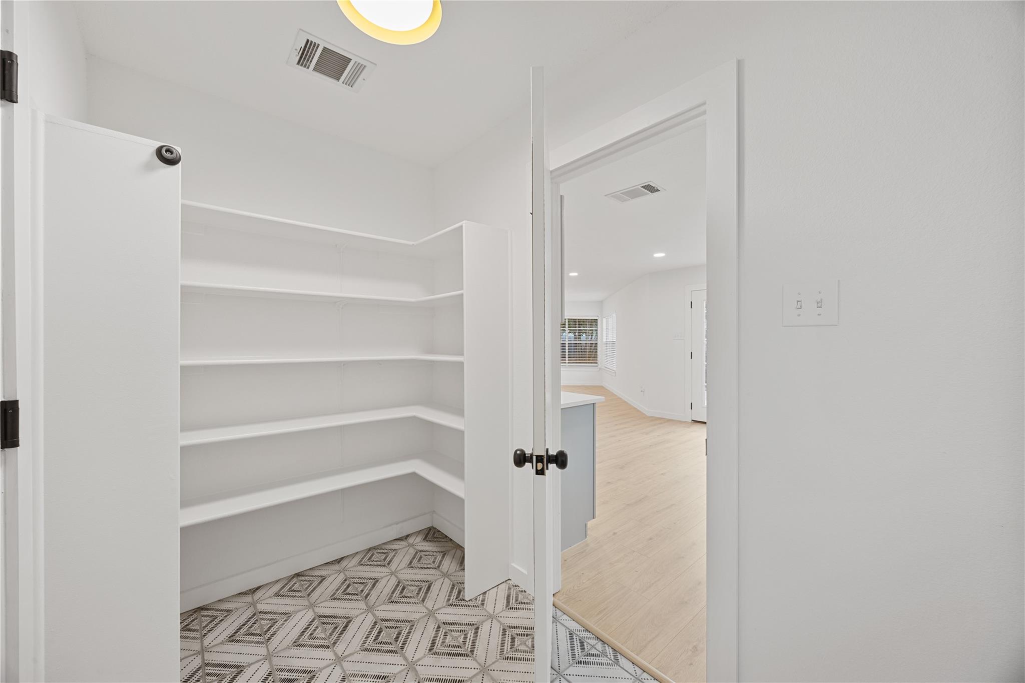 1072 London Ln, Georgetown, TX 78626