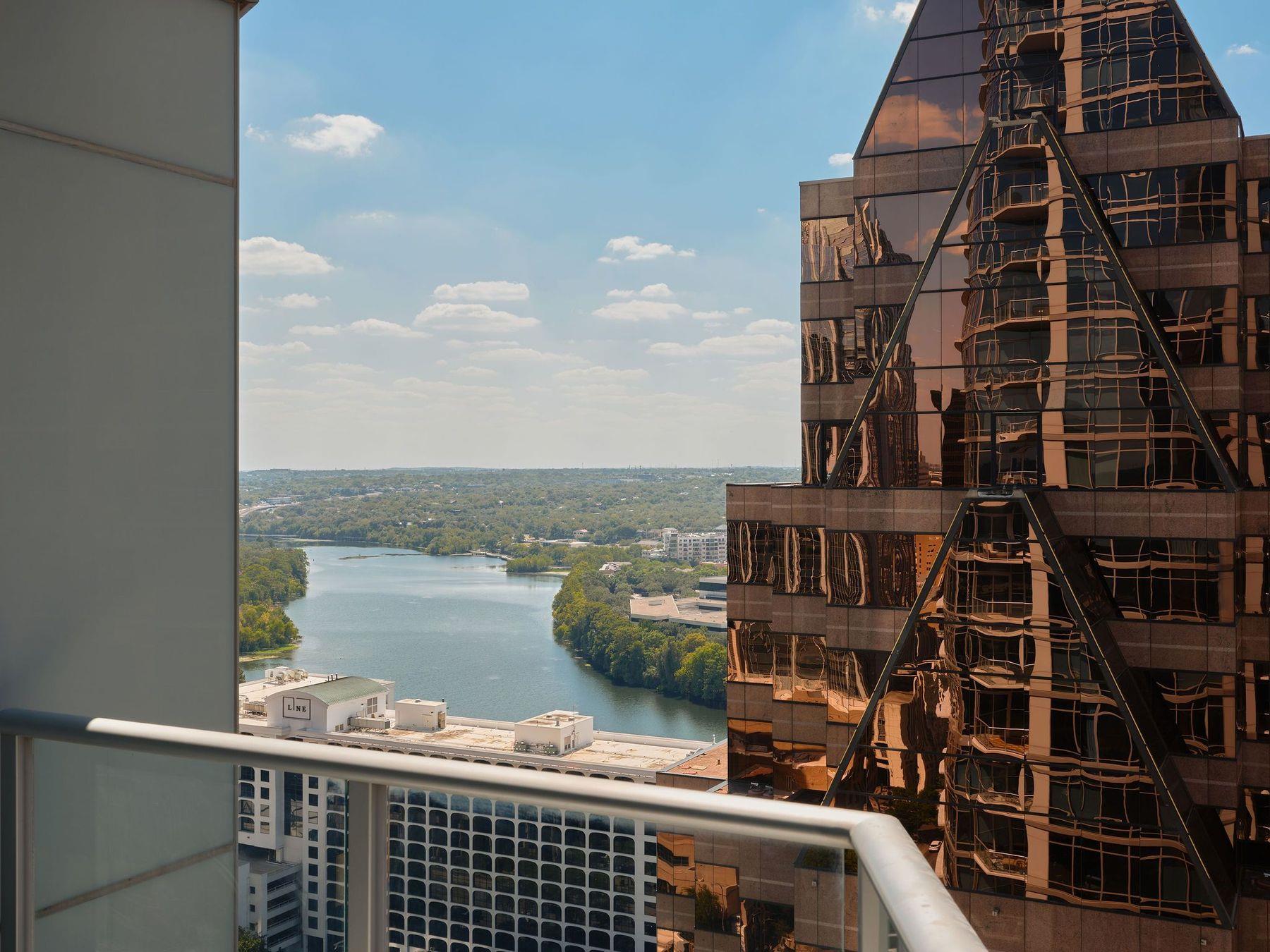 200 Congress Ave # 23C, Austin, TX 78701