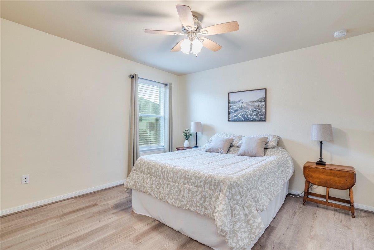 290 Dusky Thrush Dr, Kyle, TX 78640