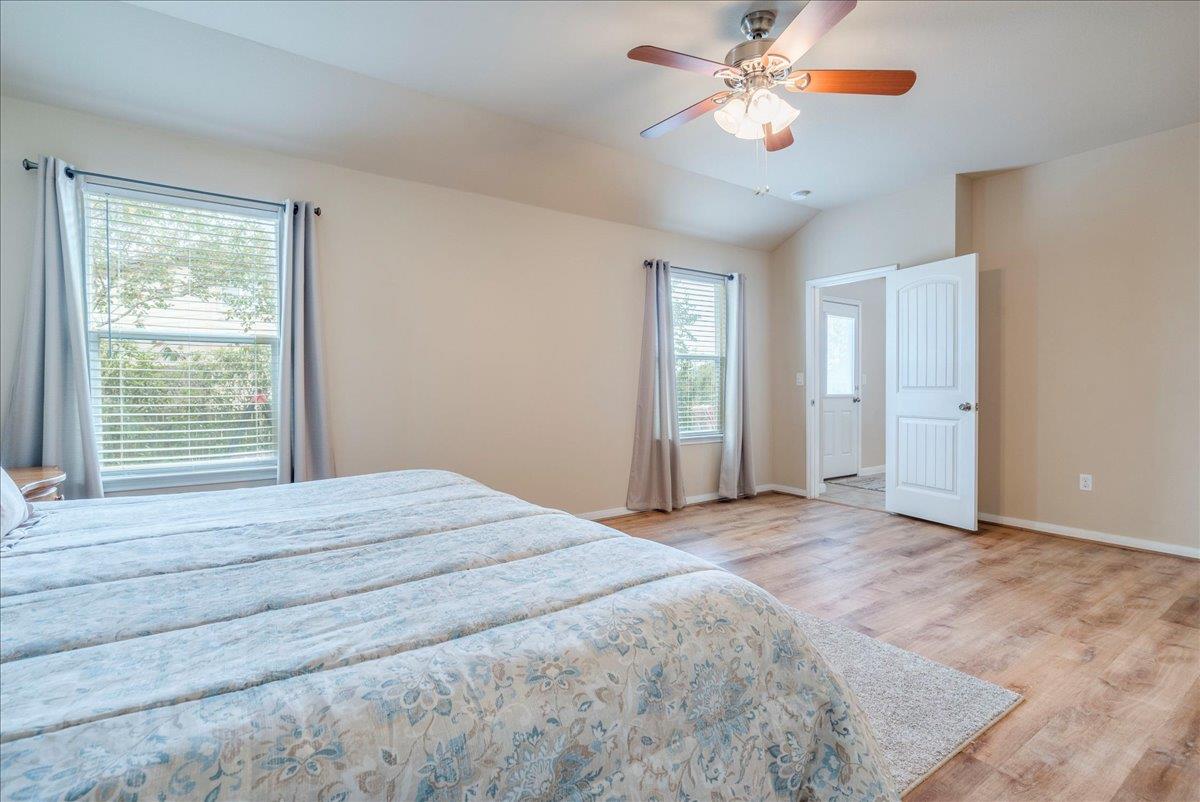 290 Dusky Thrush Dr, Kyle, TX 78640