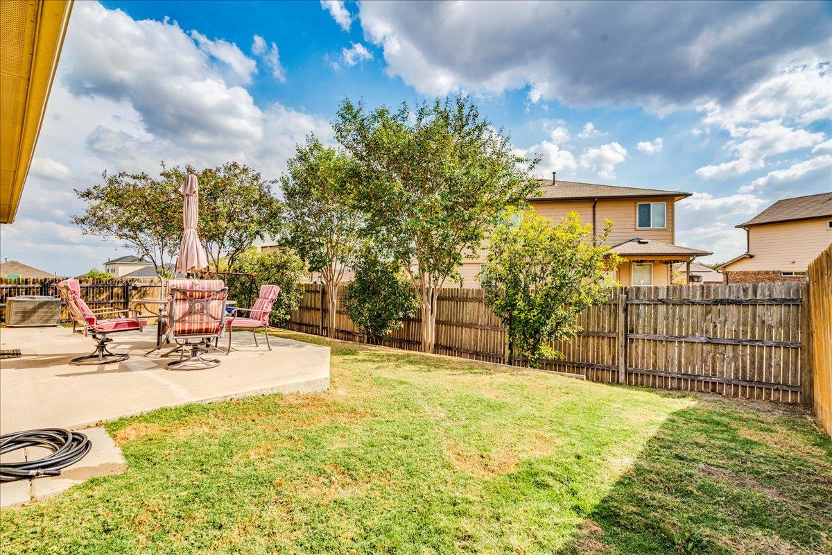 290 Dusky Thrush Dr, Kyle, TX 78640