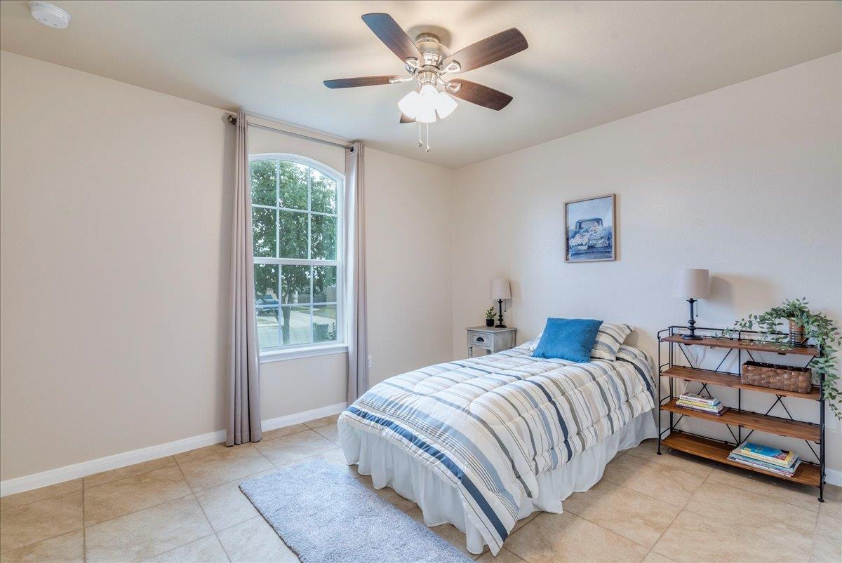 290 Dusky Thrush Dr, Kyle, TX 78640