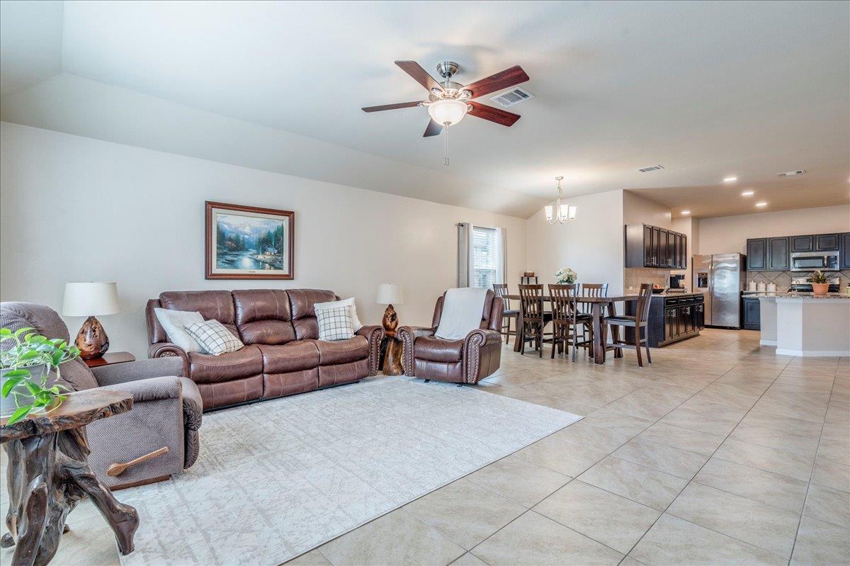 290 Dusky Thrush Dr, Kyle, TX 78640