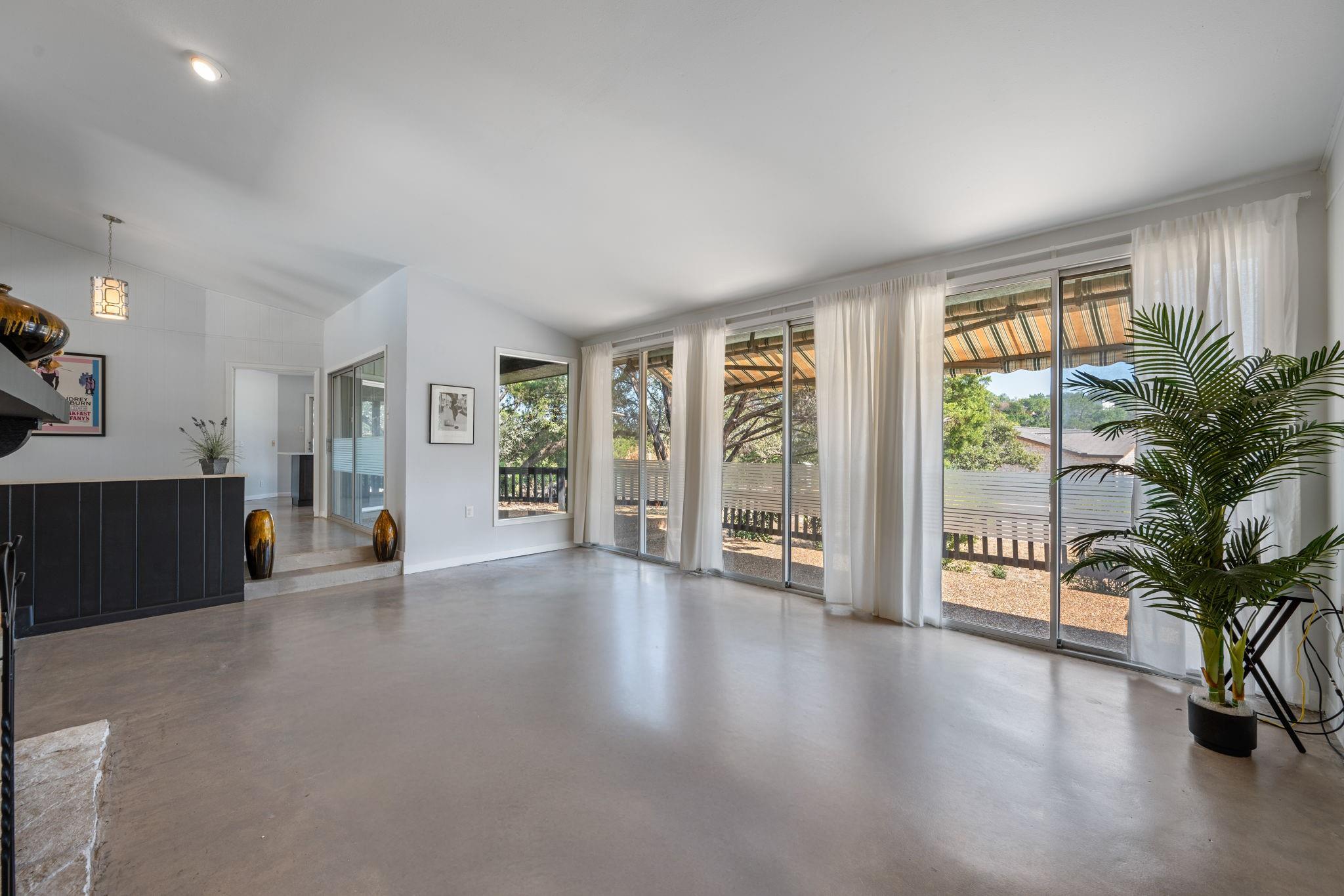 701 Dragon, Lakeway, TX 78734