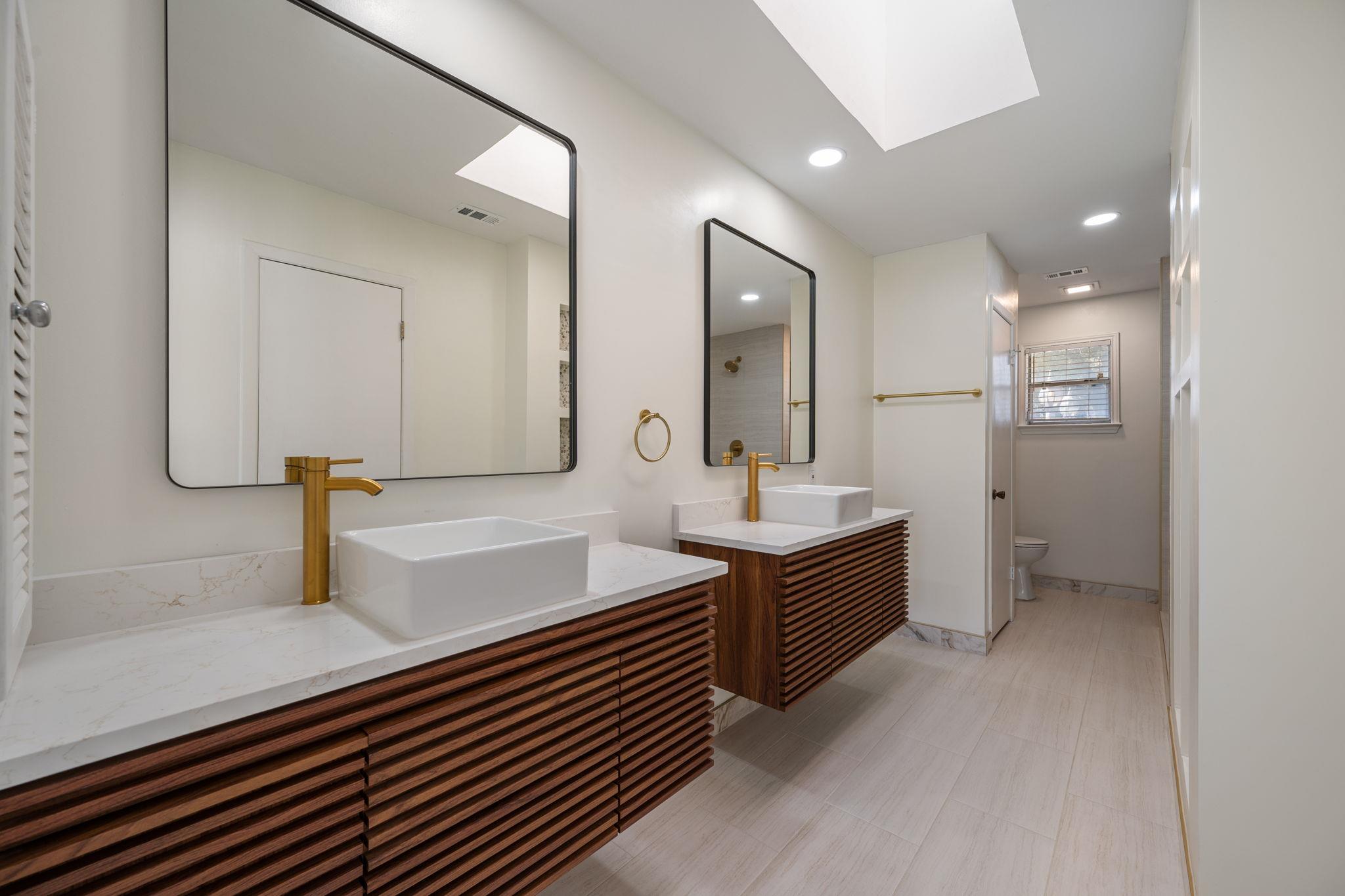 701 Dragon, Lakeway, TX 78734