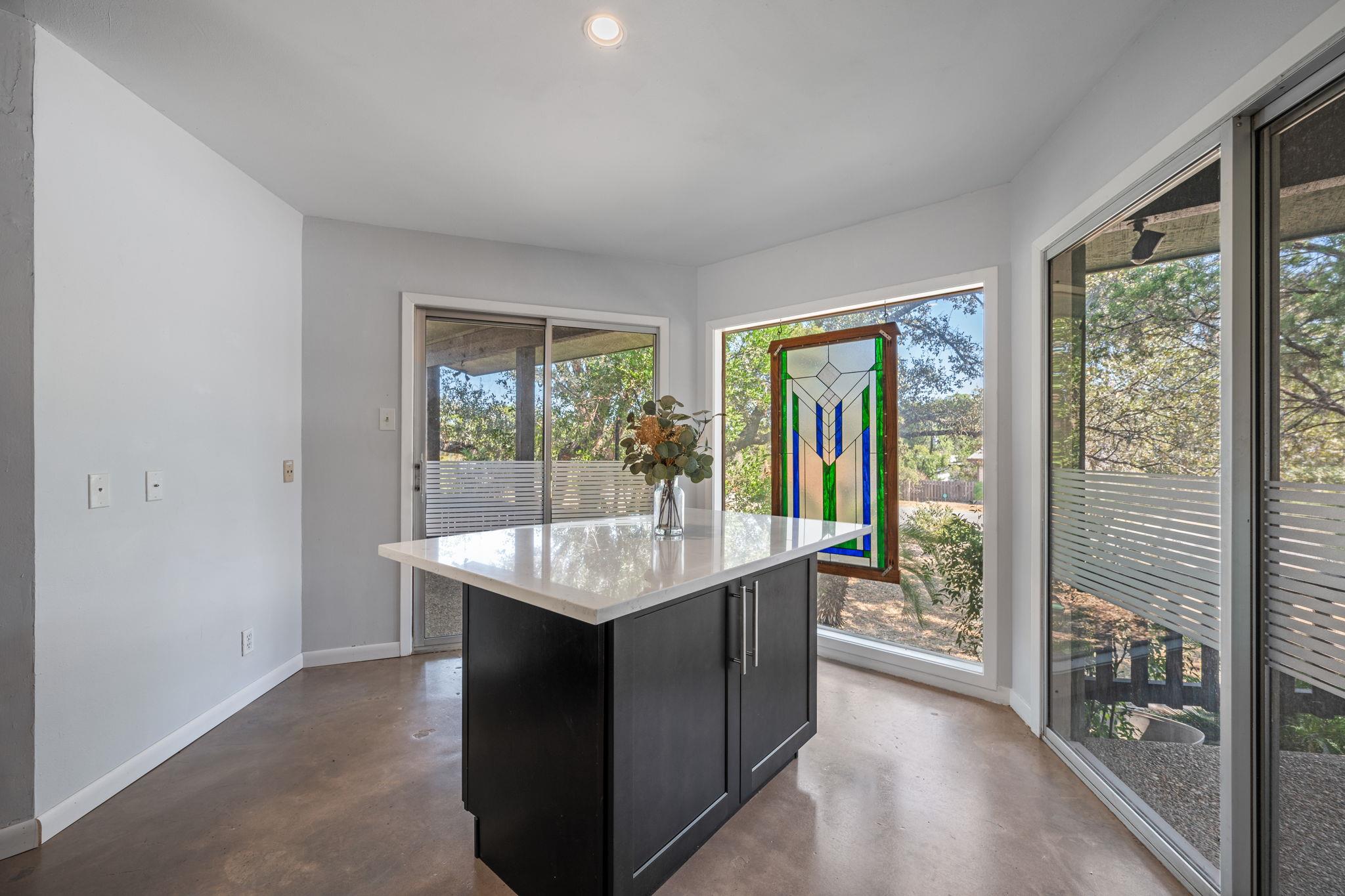 701 Dragon, Lakeway, TX 78734