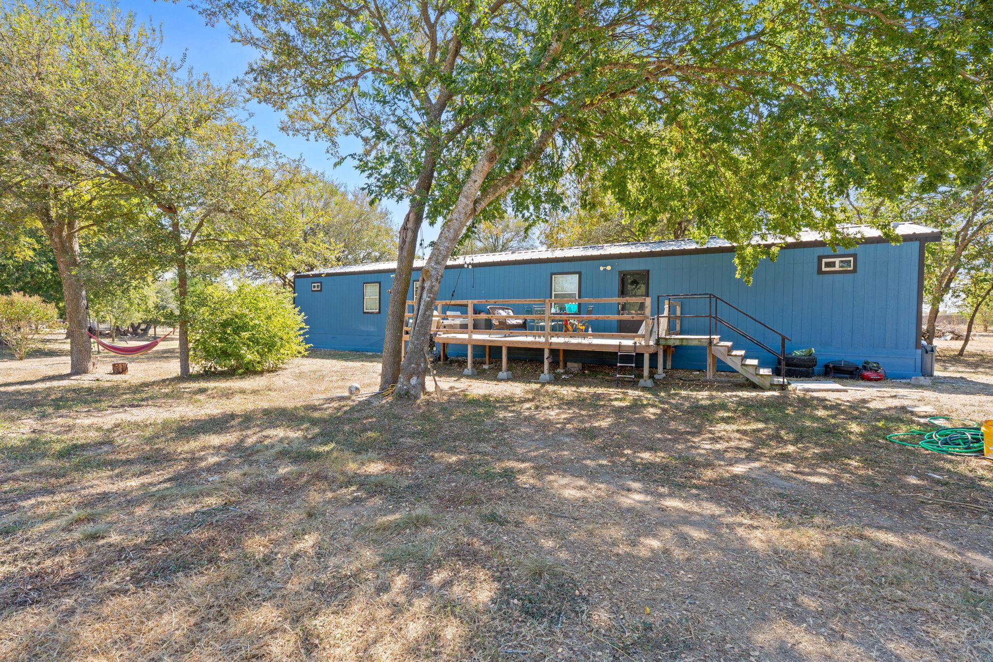 155 Forister Ranch Dr, Dale, TX 78616