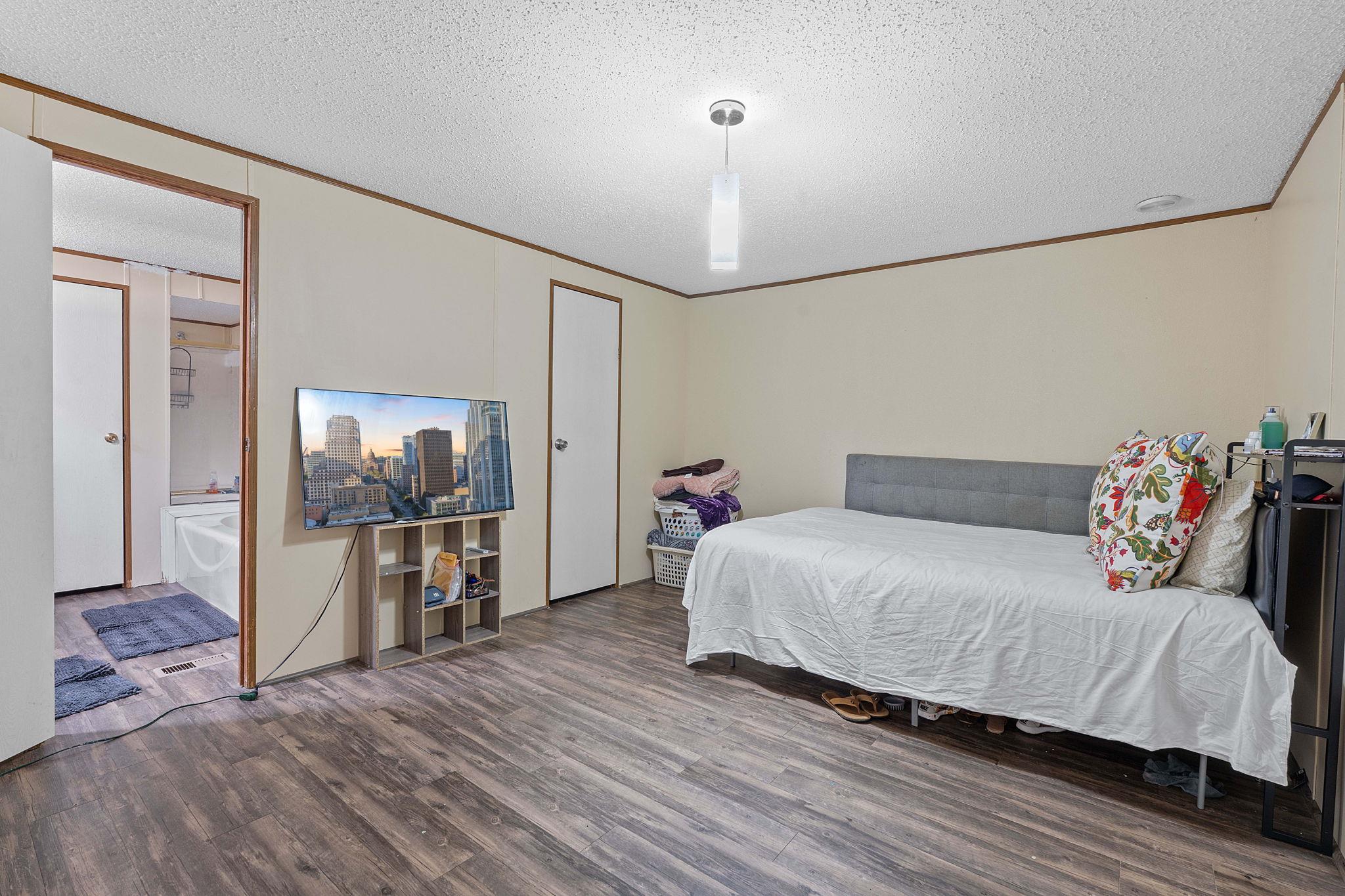 155 Forister Ranch Dr, Dale, TX 78616