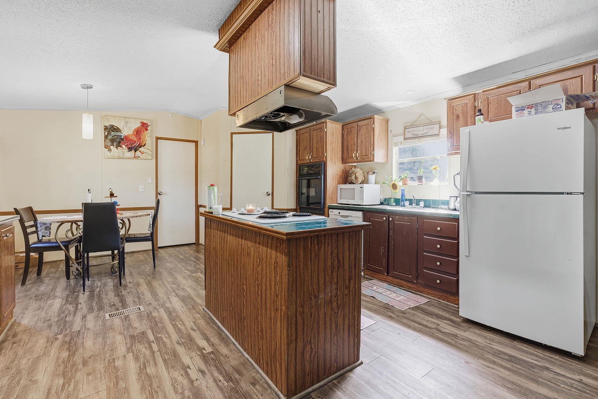 155 Forister Ranch Dr, Dale, TX 78616