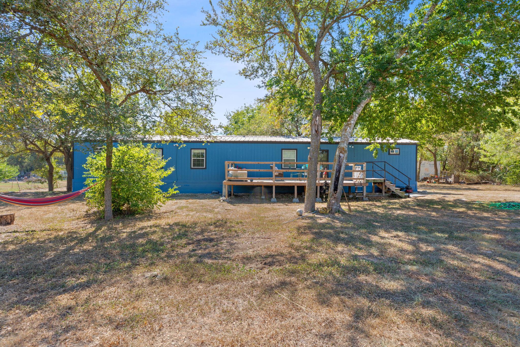 155 Forister Ranch Dr, Dale, TX 78616