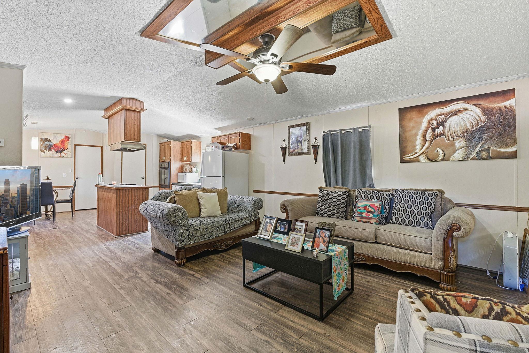 155 Forister Ranch Dr, Dale, TX 78616