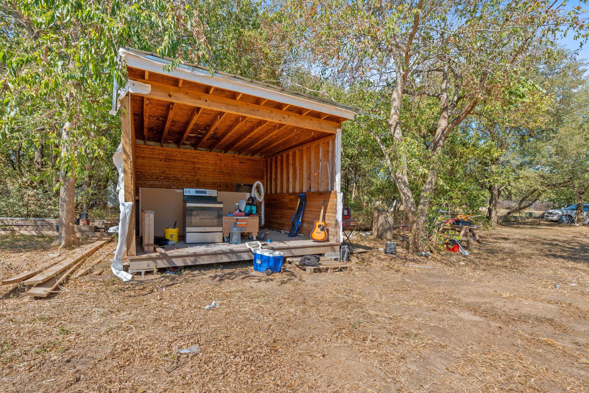 155 Forister Ranch Dr, Dale, TX 78616