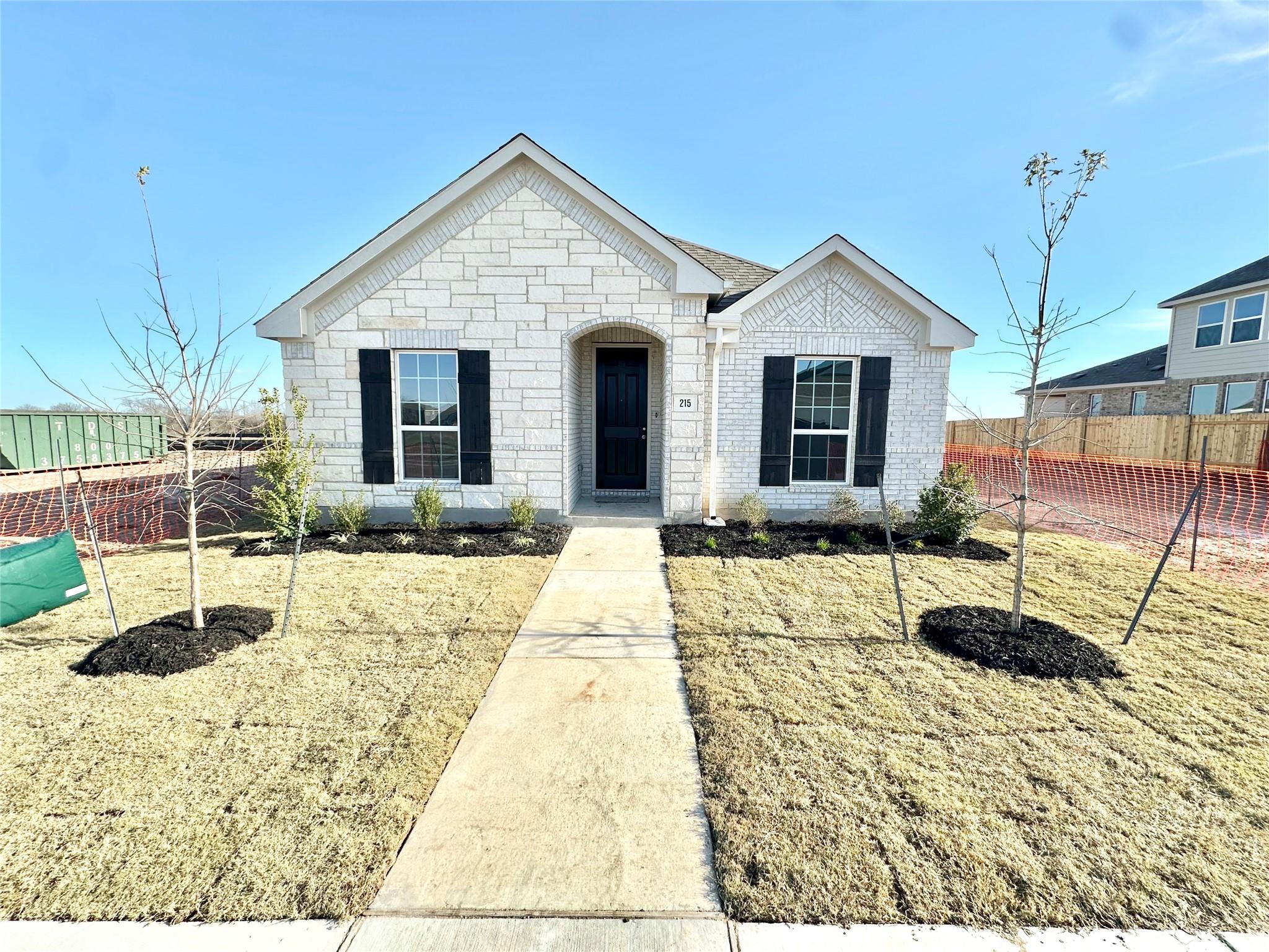215 Bellie Ln, Kyle, TX 78640
