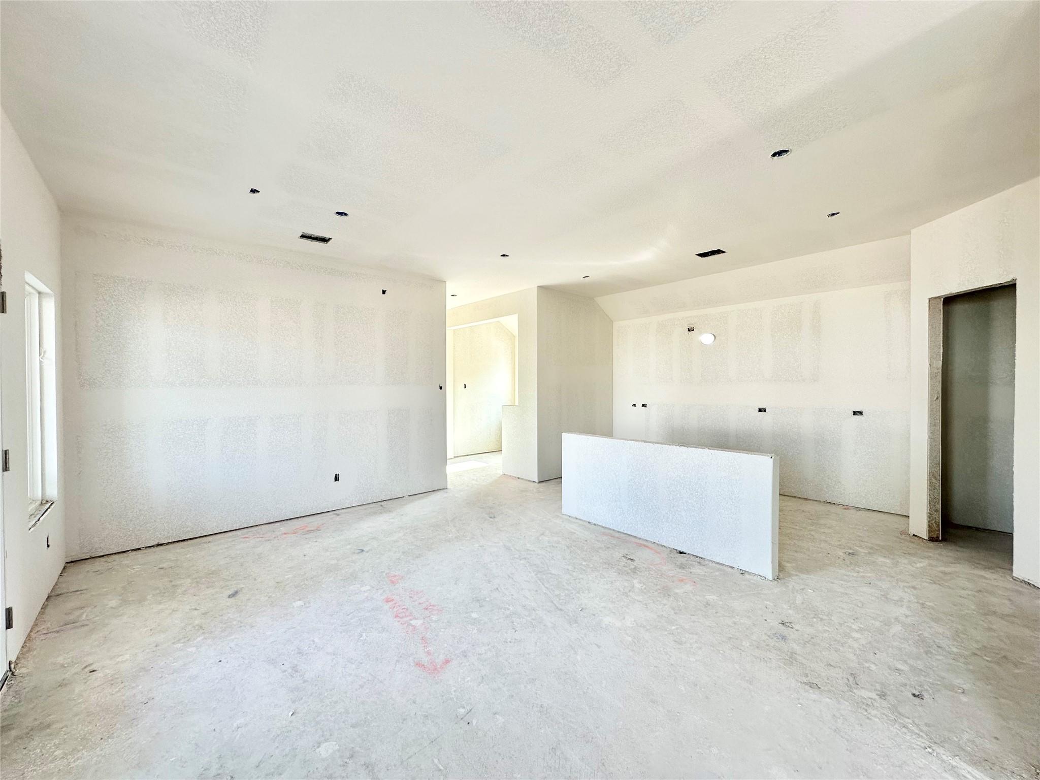 215 Bellie Ln, Kyle, TX 78640