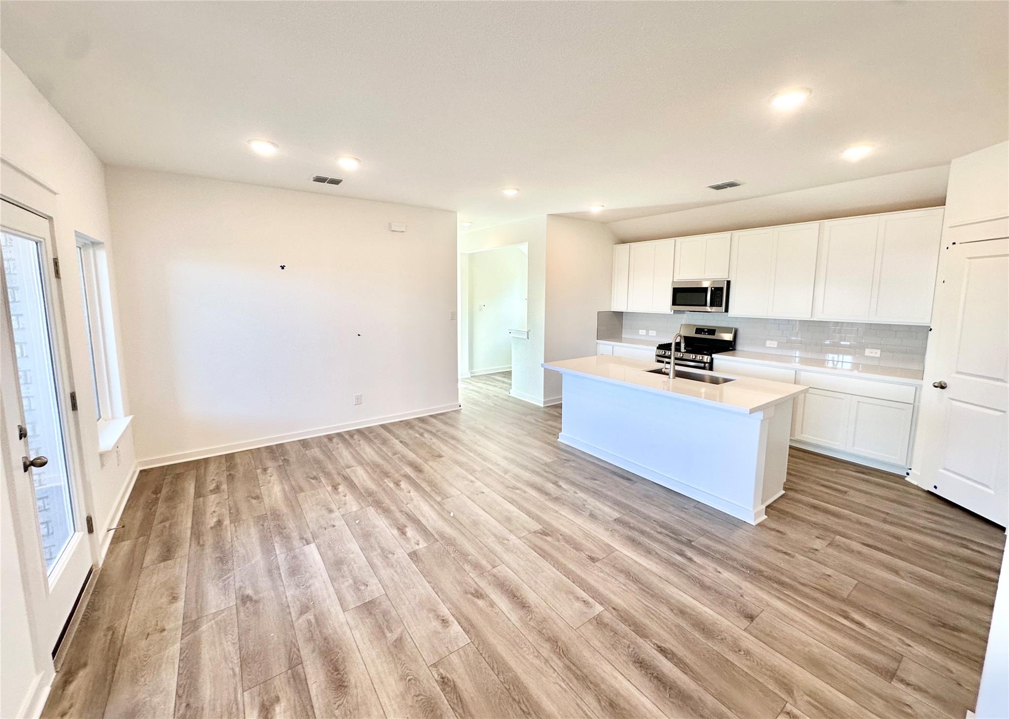 215 Bellie Ln, Kyle, TX 78640