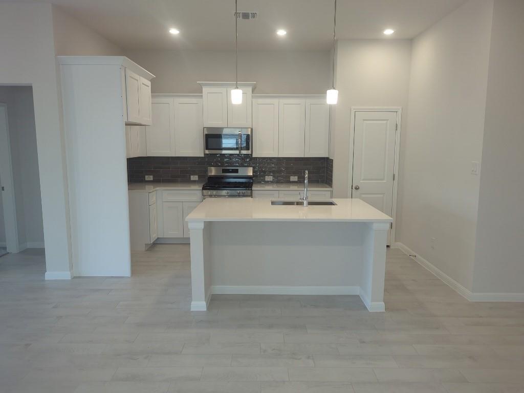 151 Boulder Ridge Trl, Liberty Hill, TX 78642