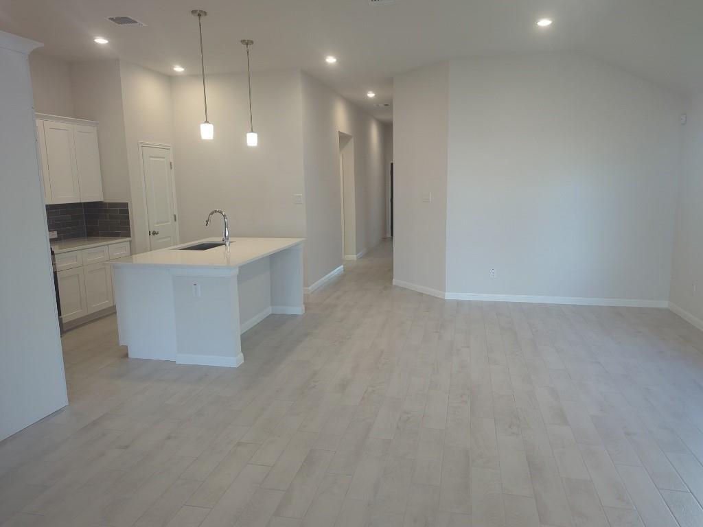 151 Boulder Ridge Trl, Liberty Hill, TX 78642