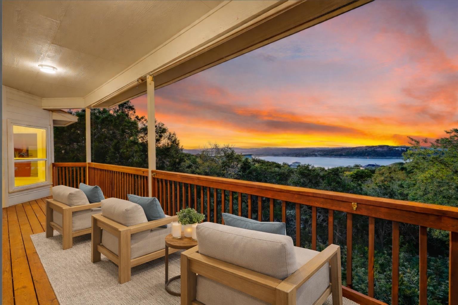 18906 Venture Dr, Point Venture, TX 78645