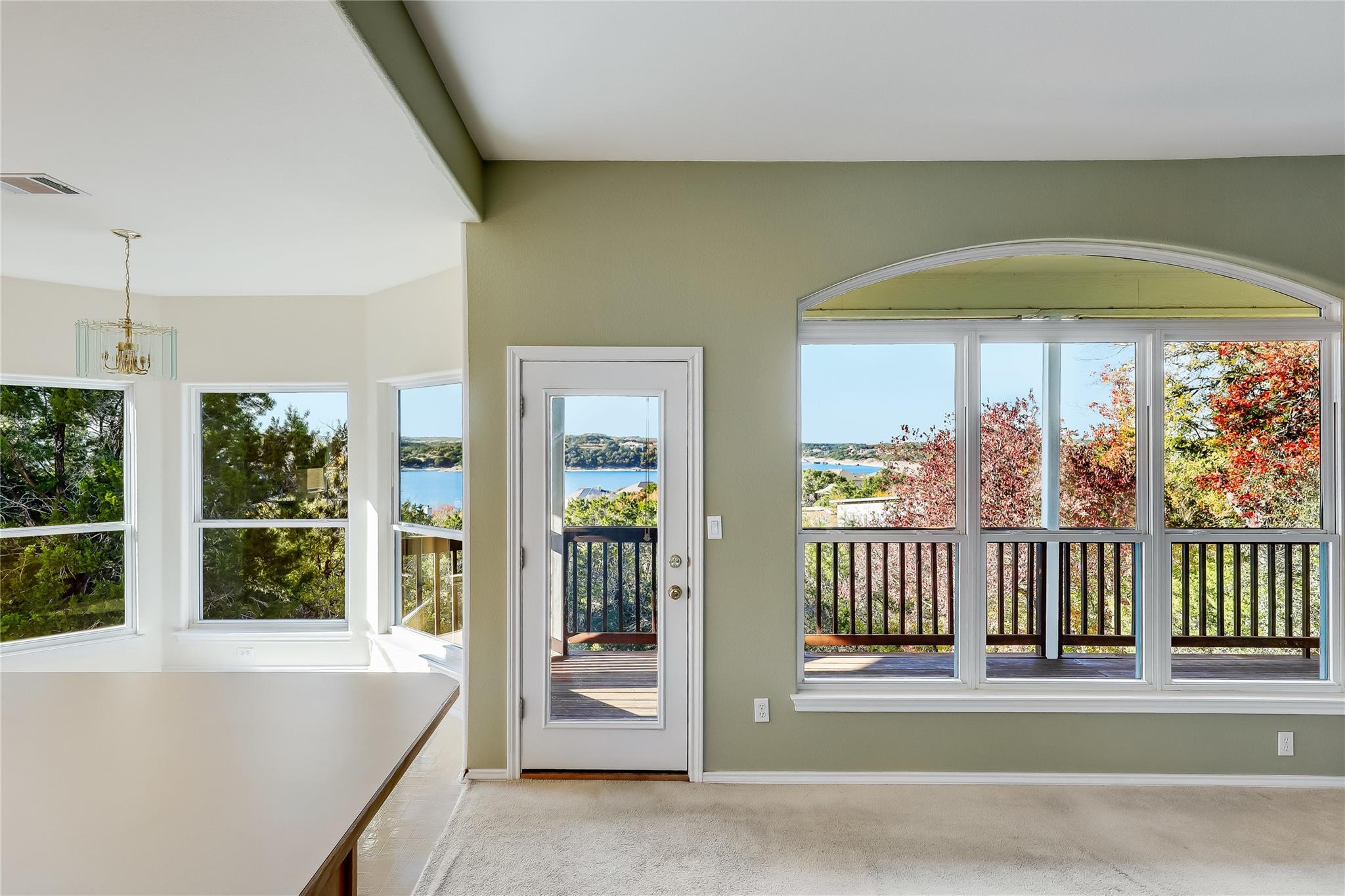 18906 Venture Dr, Point Venture, TX 78645