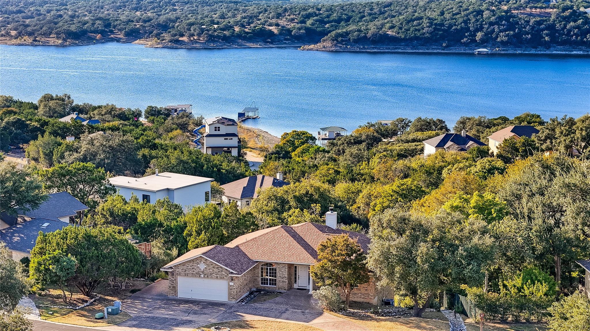 18906 Venture Dr, Point Venture, TX 78645