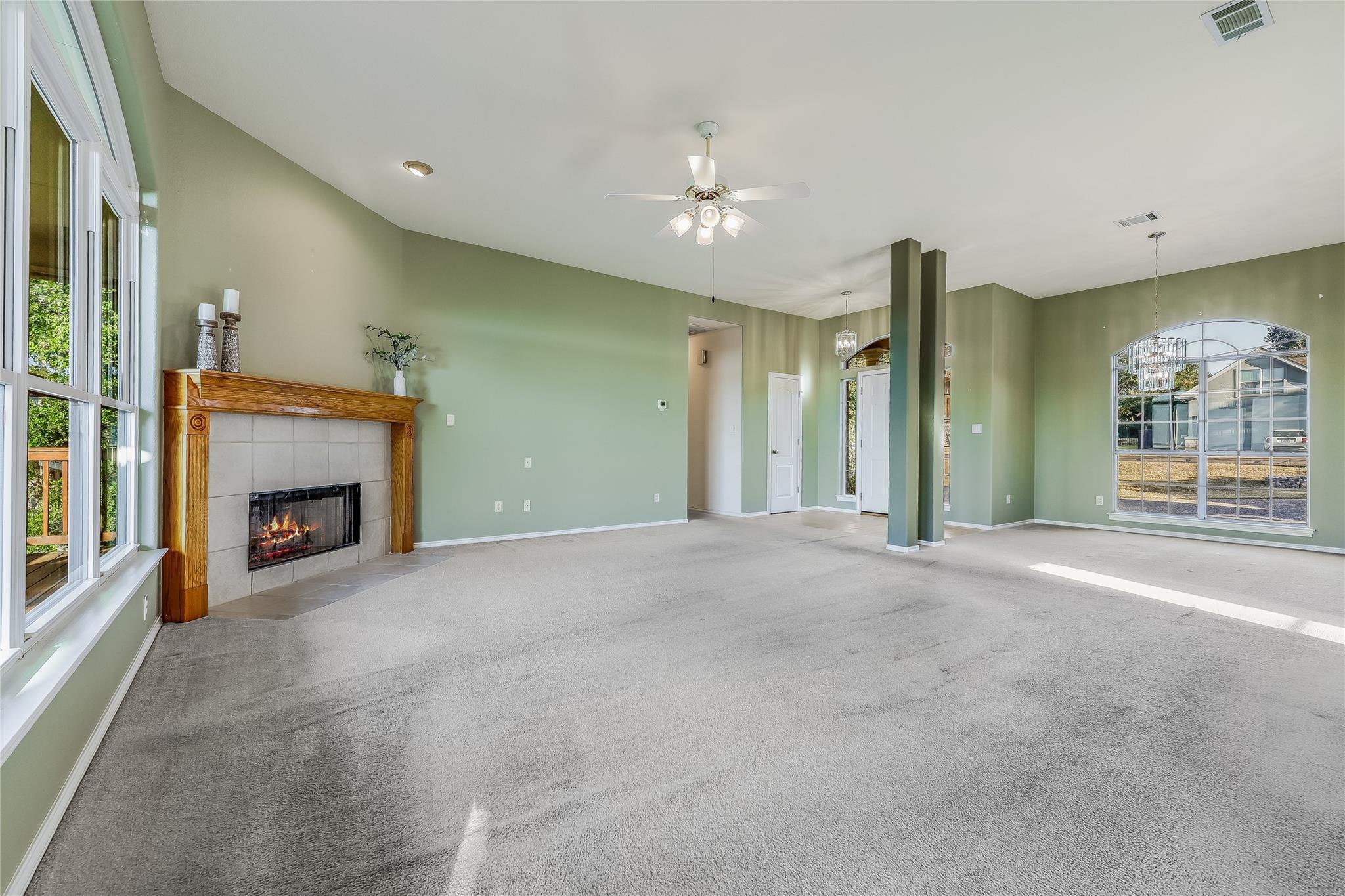 18906 Venture Dr, Point Venture, TX 78645