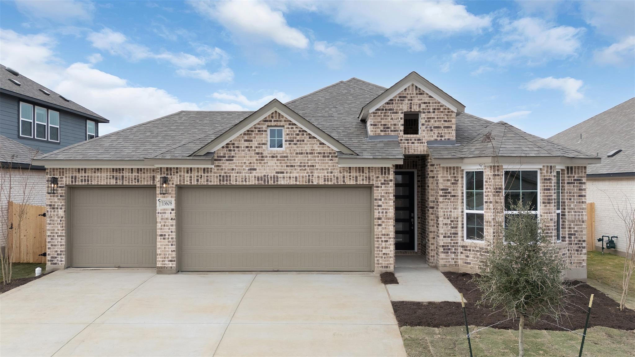 13608 Grassdale Vw, Manor, TX 78653