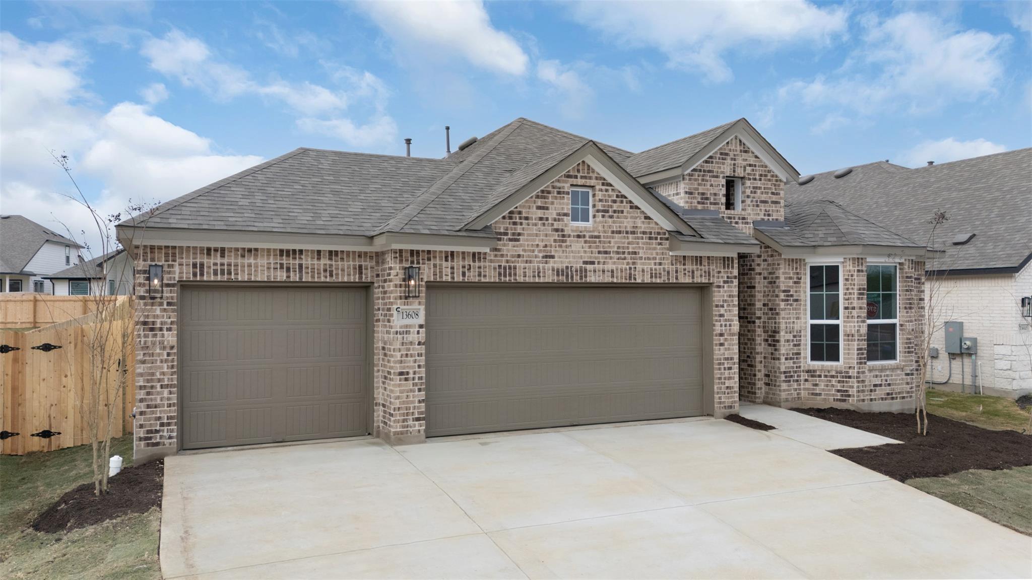 13608 Grassdale Vw, Manor, TX 78653