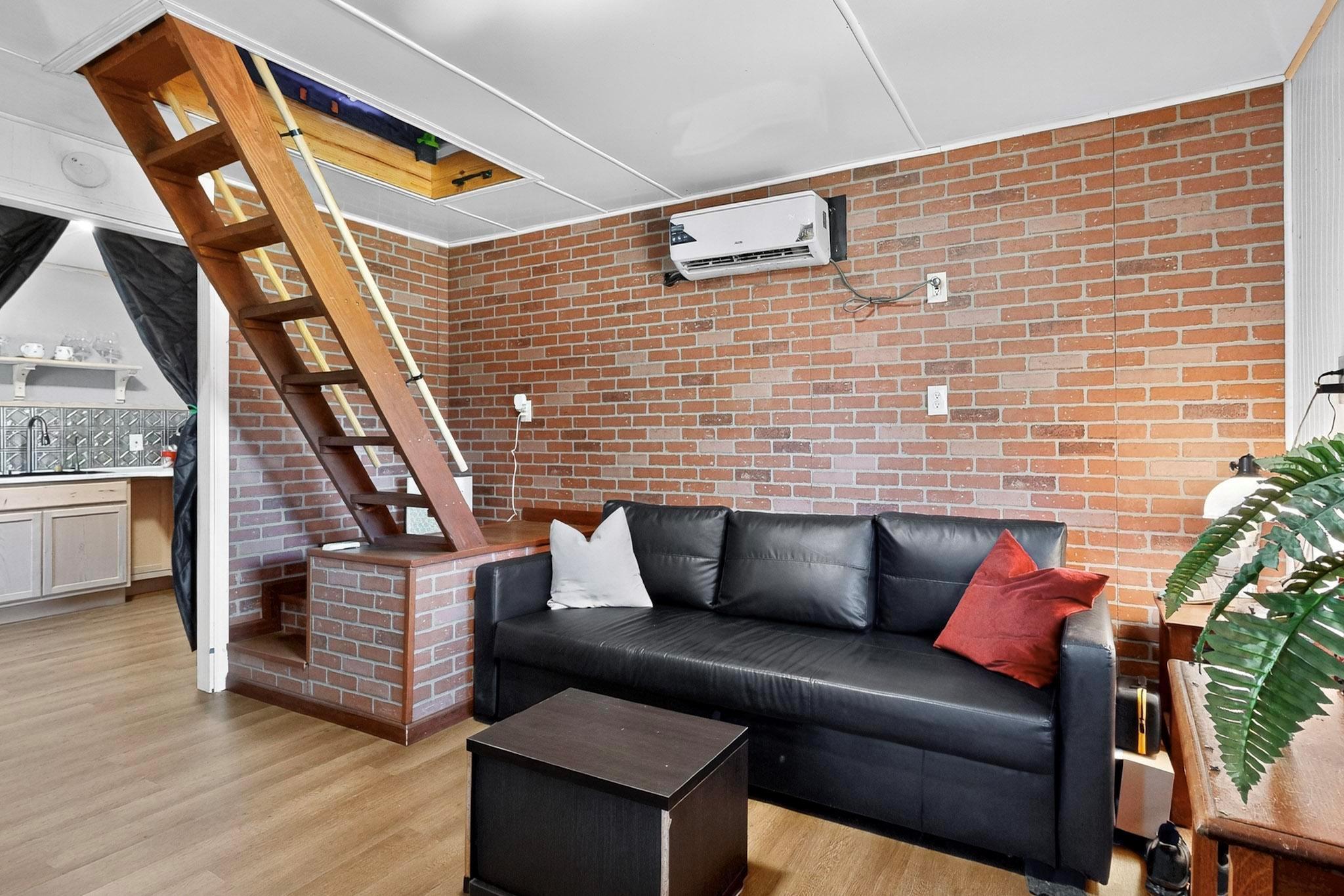 15711 La Hacienda Dr, Austin, TX 78734