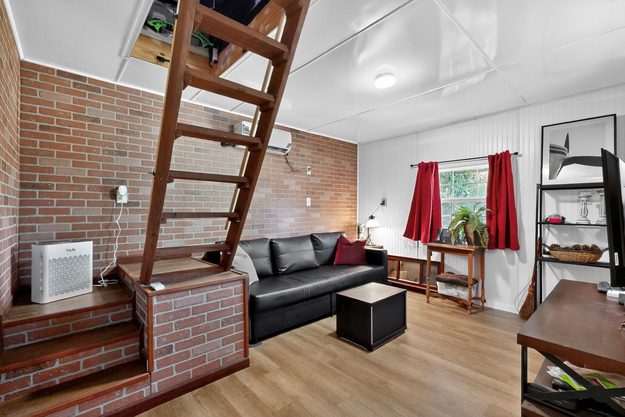 15711 La Hacienda Dr, Austin, TX 78734