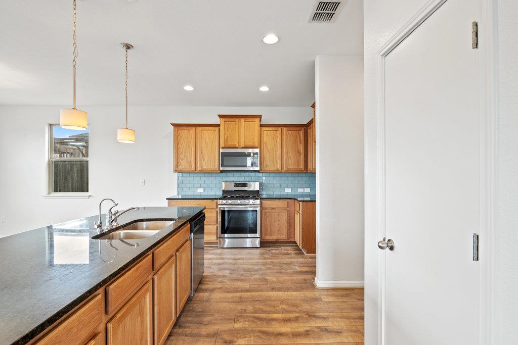 117 Wapiti Rd, Buda, TX 78610