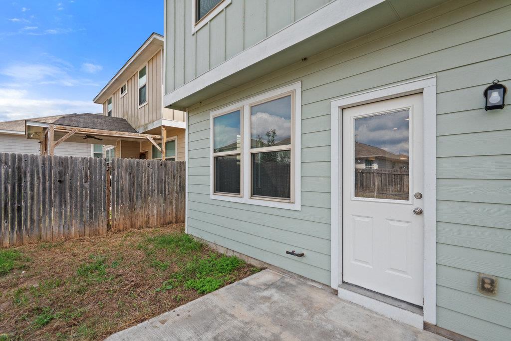 117 Wapiti Rd, Buda, TX 78610