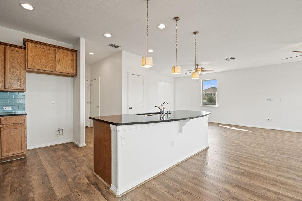 117 Wapiti Rd, Buda, TX 78610