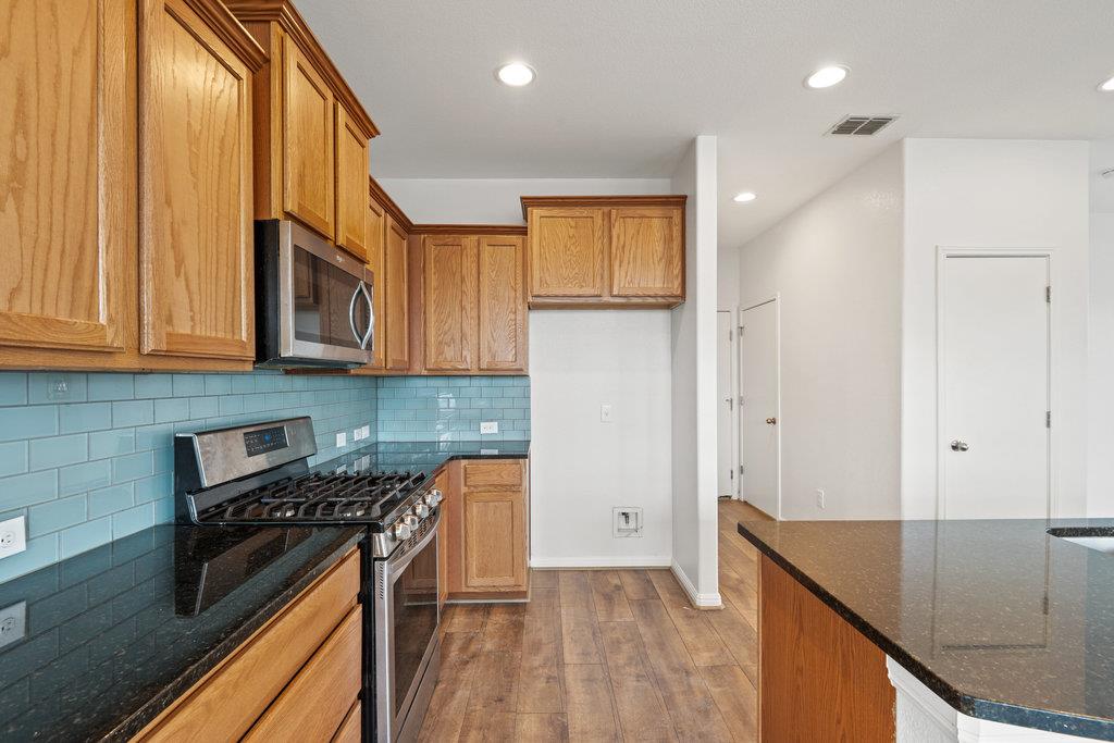 117 Wapiti Rd, Buda, TX 78610