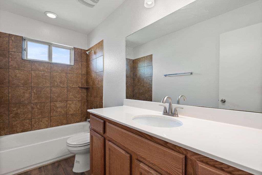 117 Wapiti Rd, Buda, TX 78610