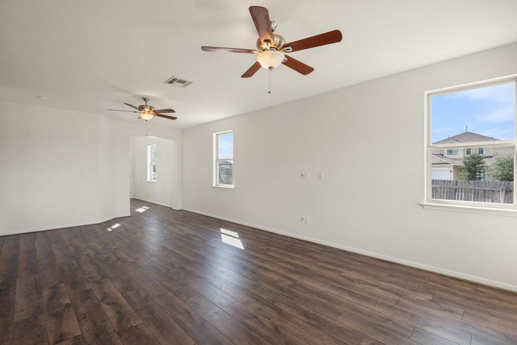 117 Wapiti Rd, Buda, TX 78610