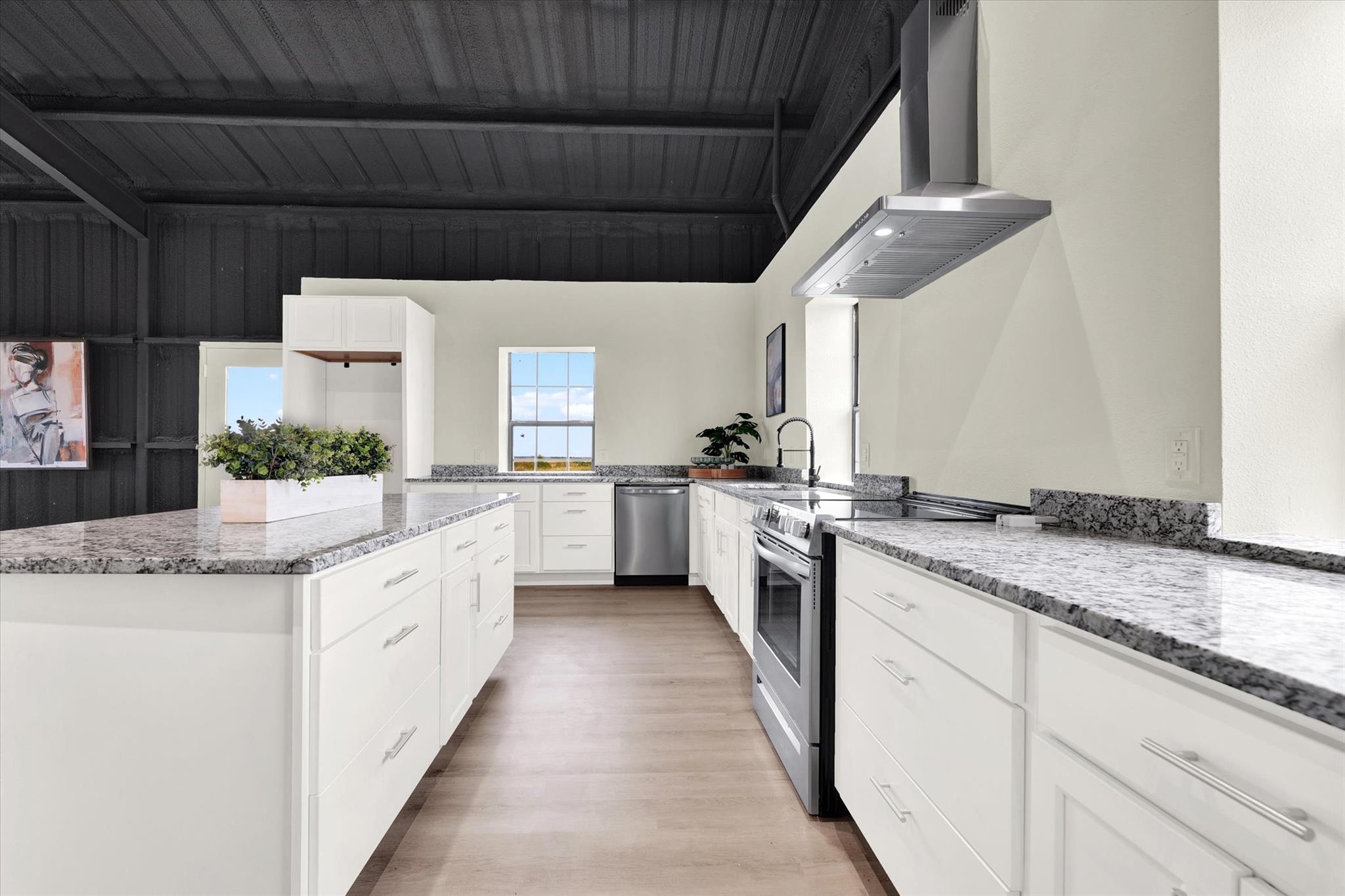 261 County Road 423, Taylor, TX 76574