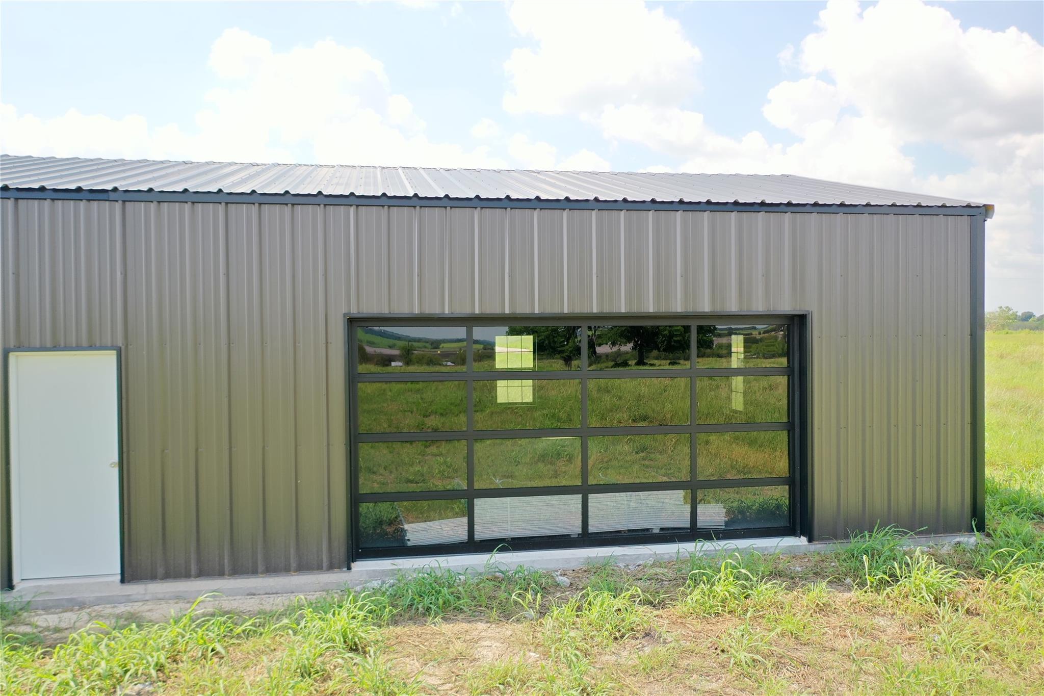 261 County Road 423, Taylor, TX 76574