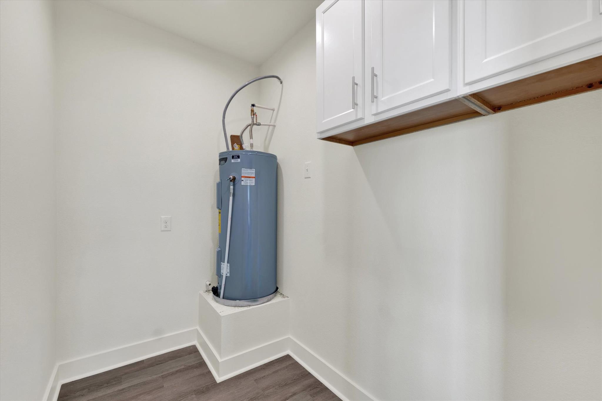 261 County Road 423, Taylor, TX 76574