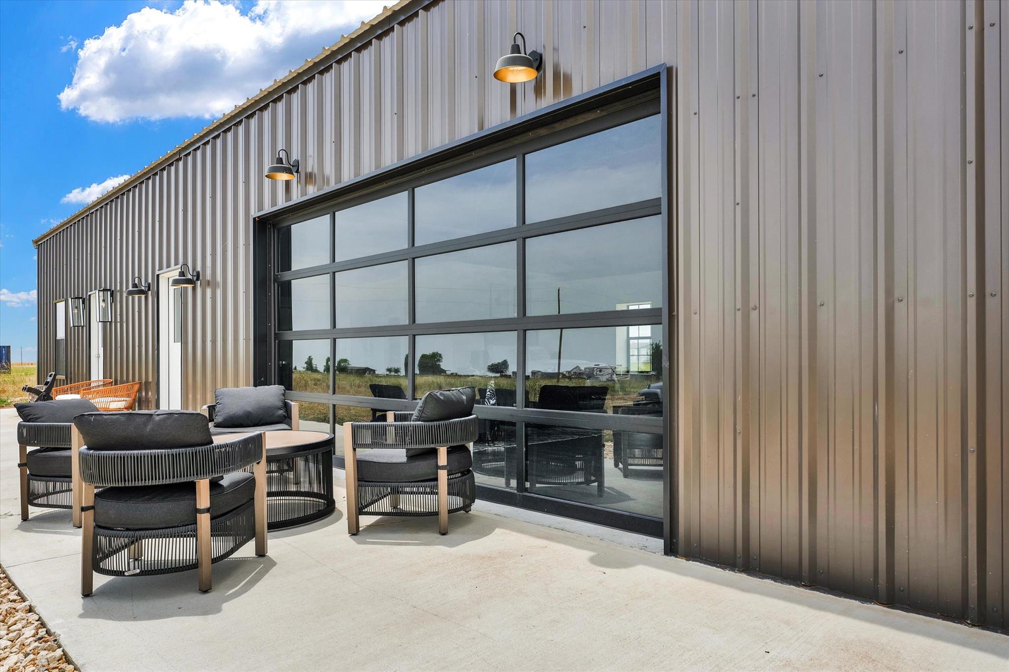 261 County Road 423, Taylor, TX 76574