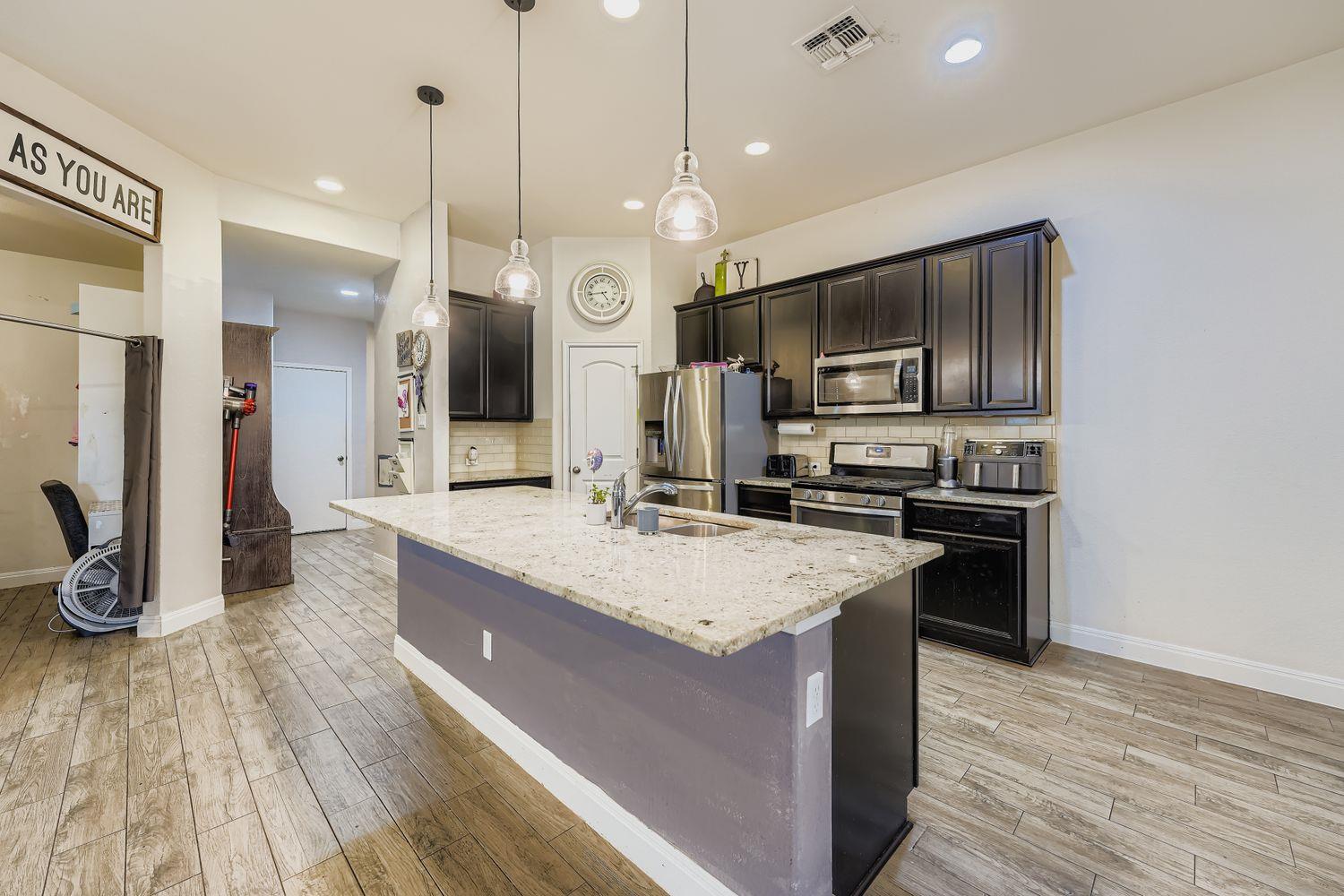 192 Andele Way, Liberty Hill, TX 78642