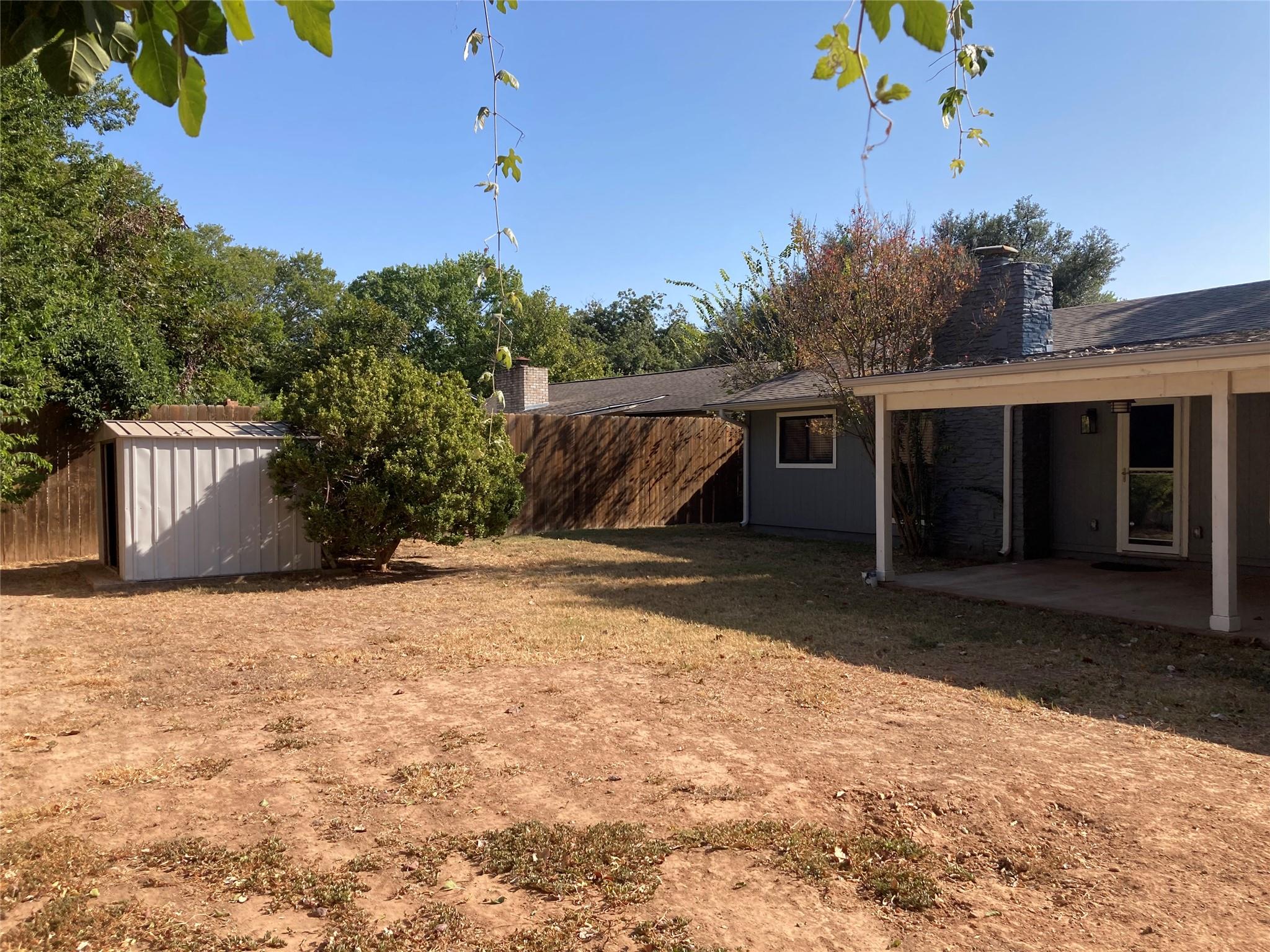 5704 Whitebrook Dr, Austin, TX 78724