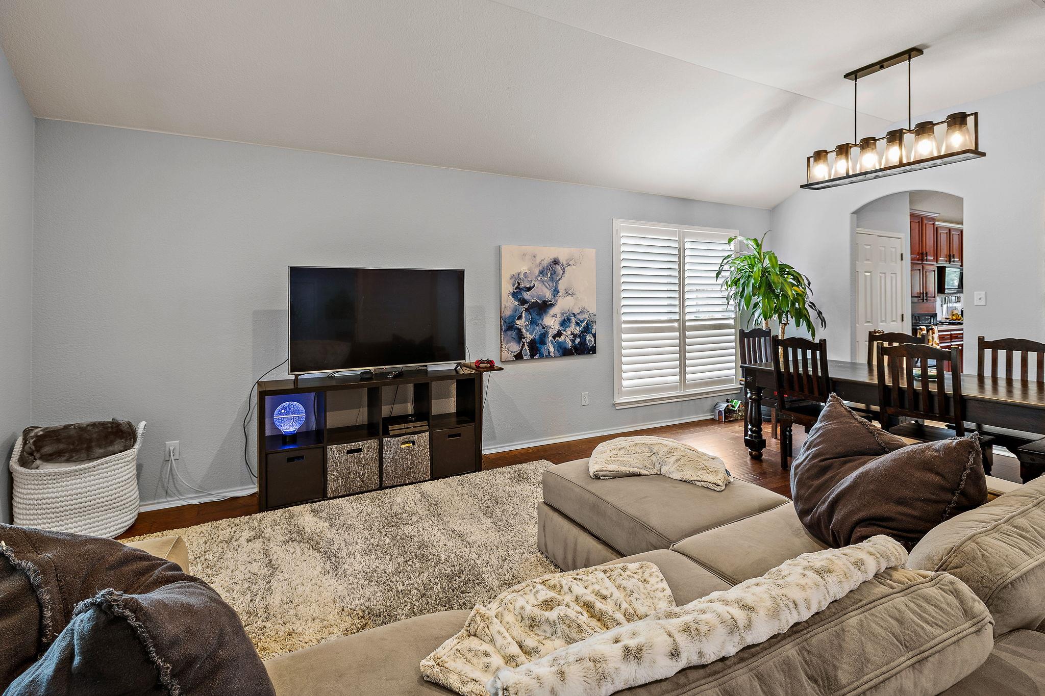 2012 Foothills, Leander, TX 78641