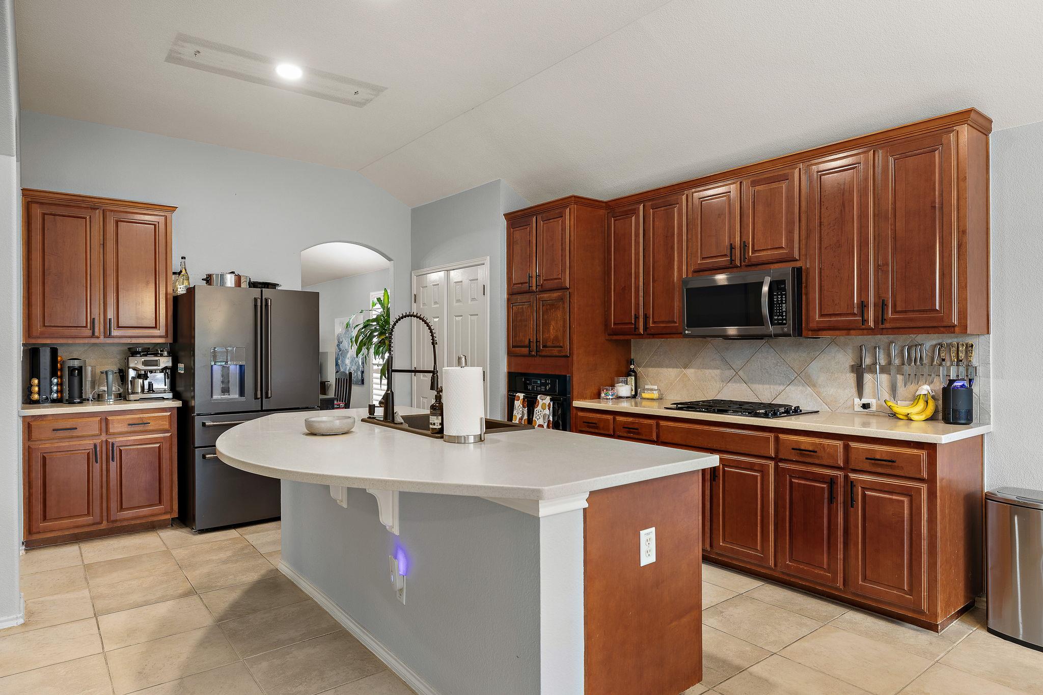 2012 Foothills, Leander, TX 78641