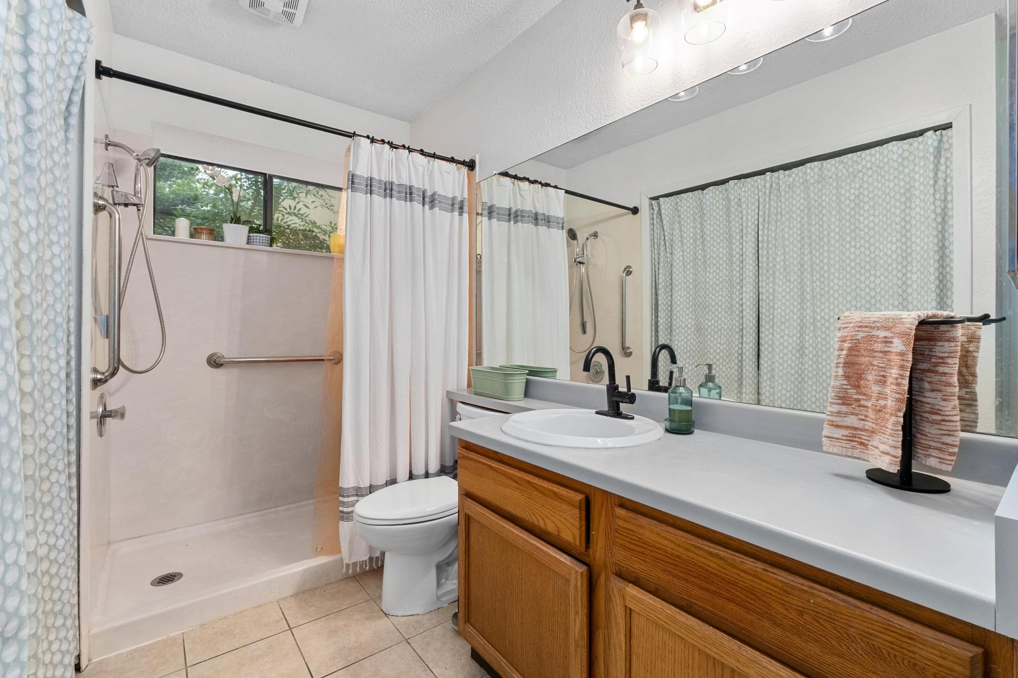 11901 Swearingen Dr # 43-I, Austin, TX 78758