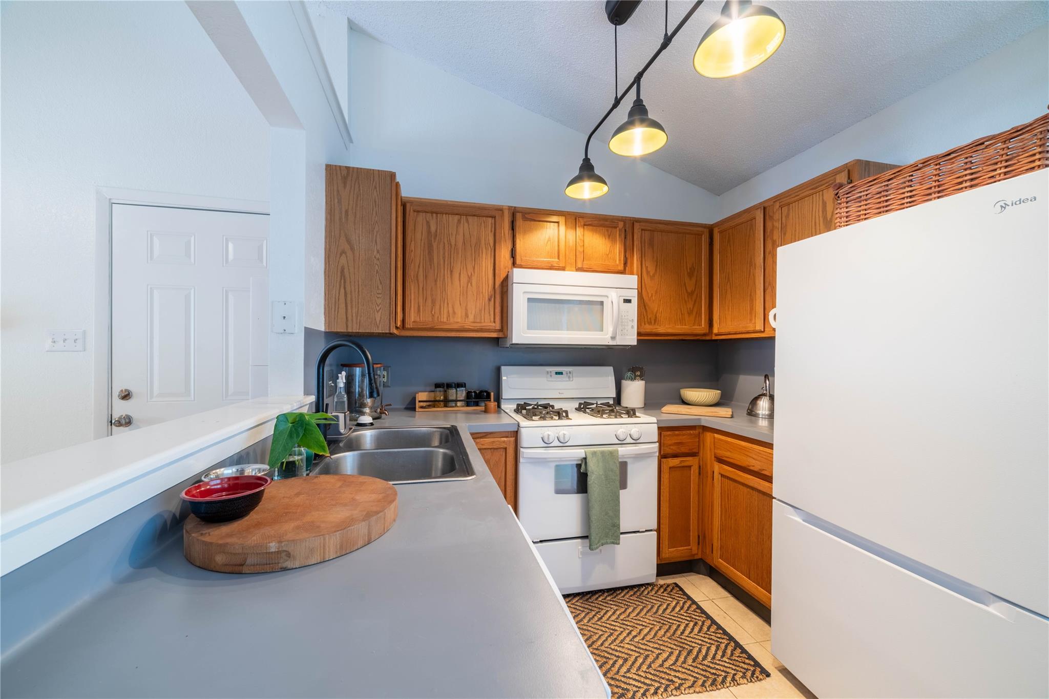 11901 Swearingen Dr # 43-I, Austin, TX 78758