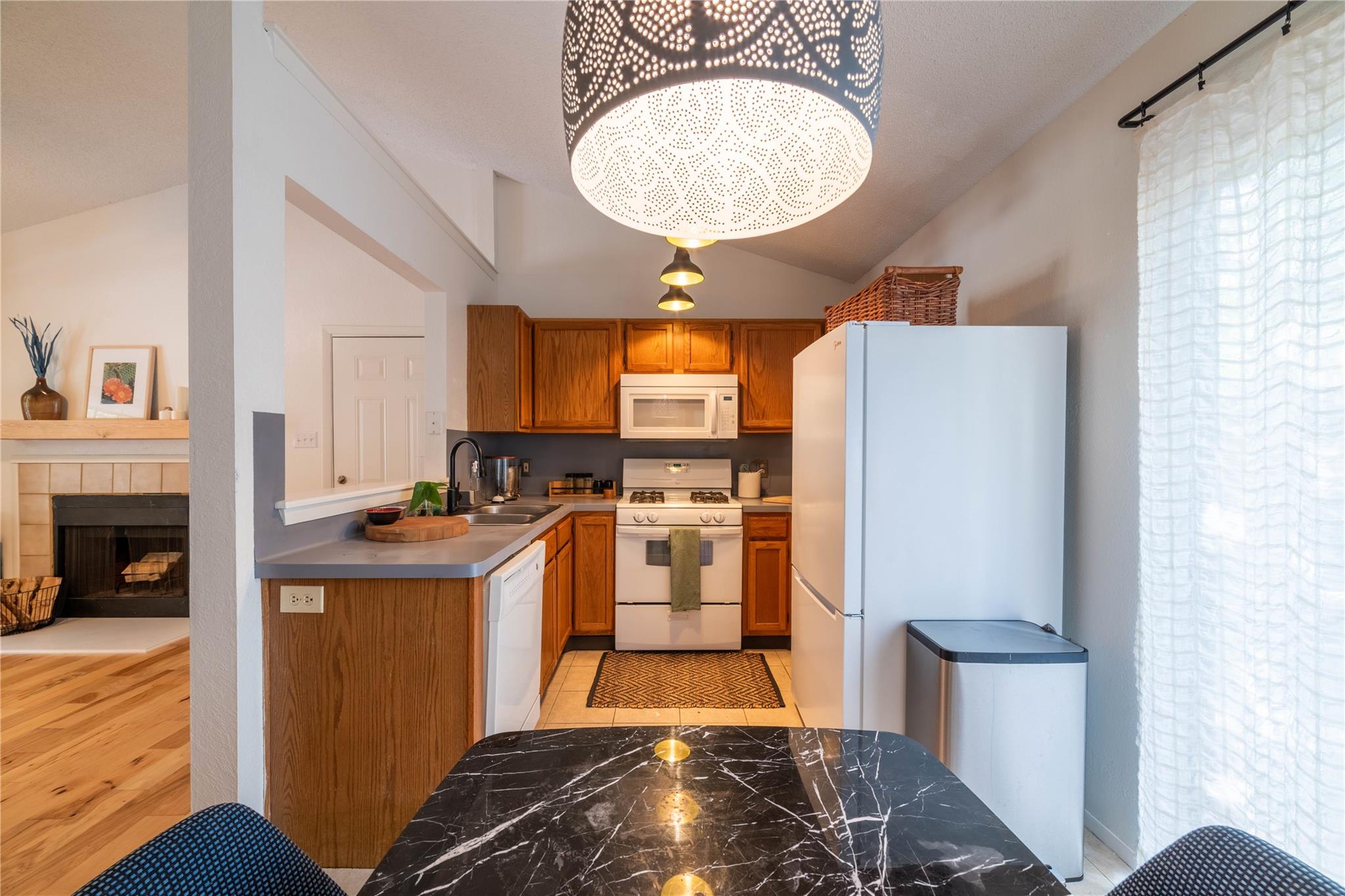 11901 Swearingen Dr # 43-I, Austin, TX 78758