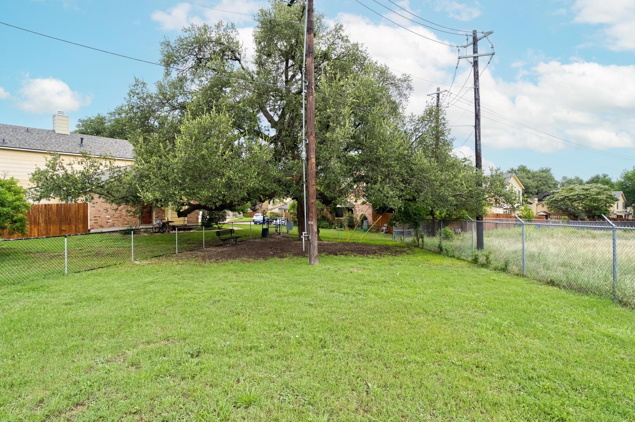 11901 Swearingen Dr # 43-I, Austin, TX 78758