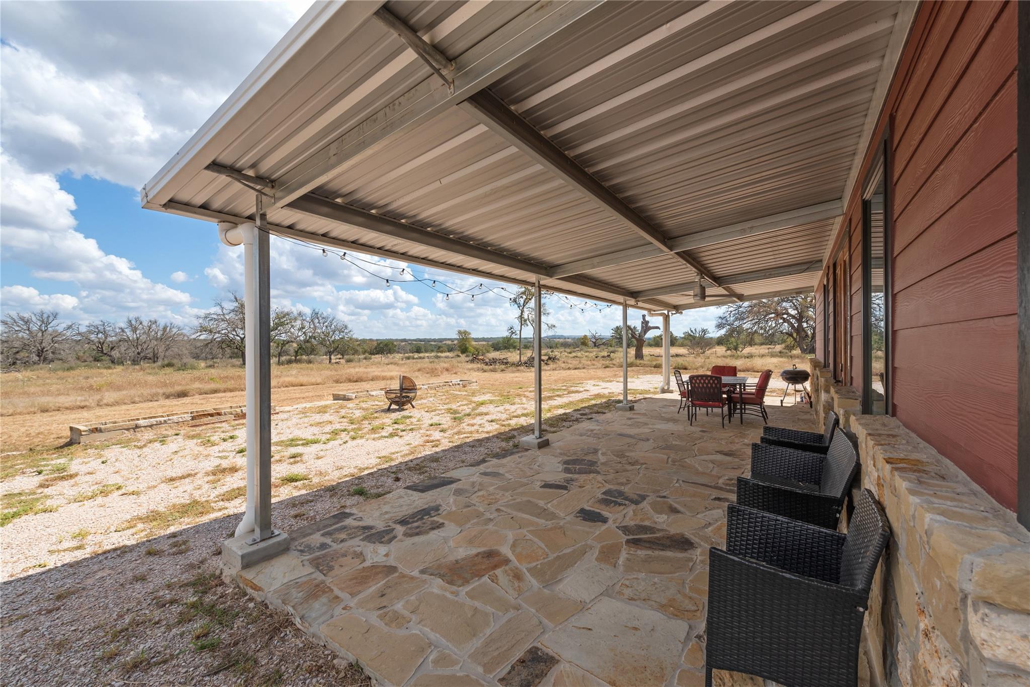 928 Bendele Rd, Johnson City, TX 78636