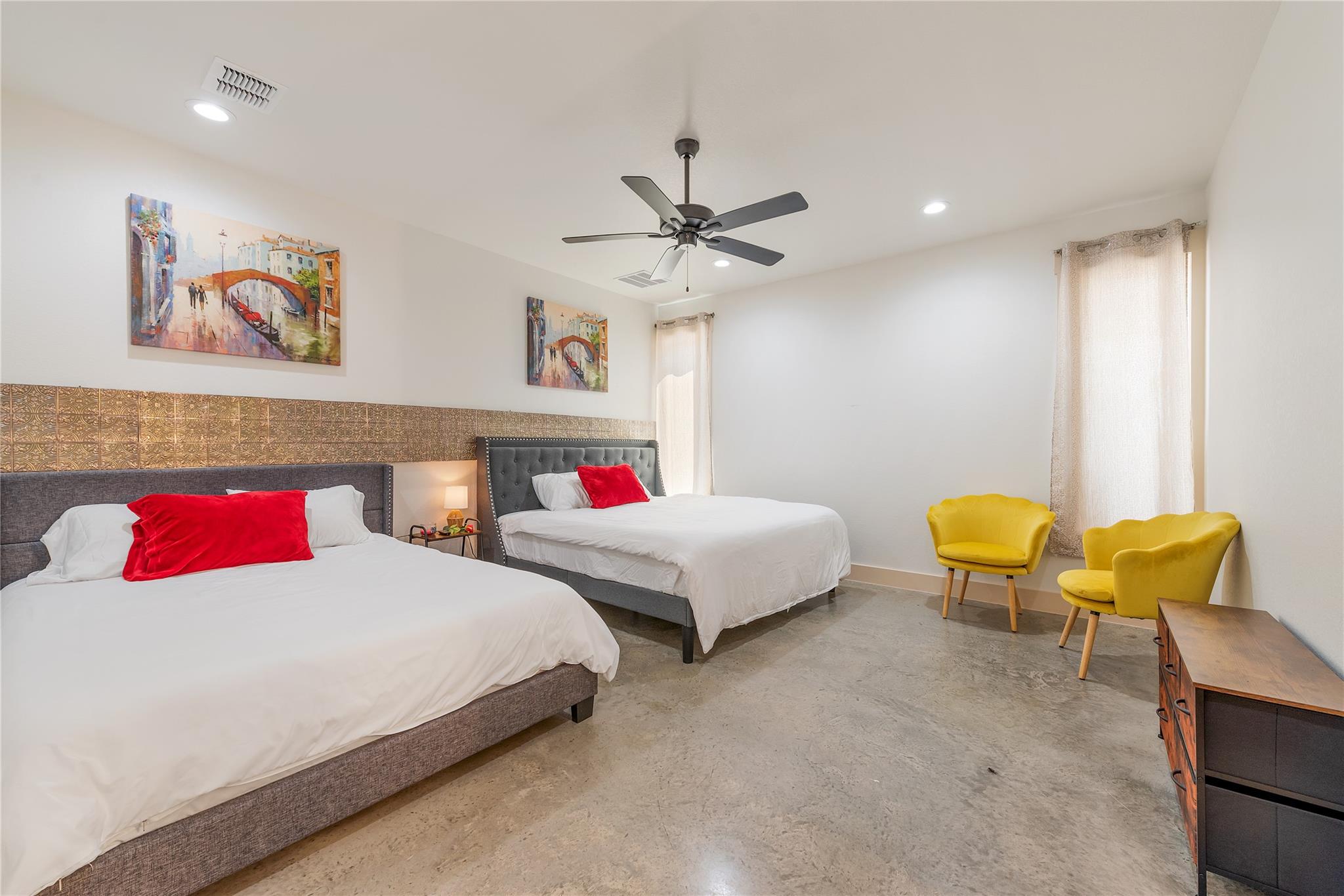 928 Bendele Rd, Johnson City, TX 78636