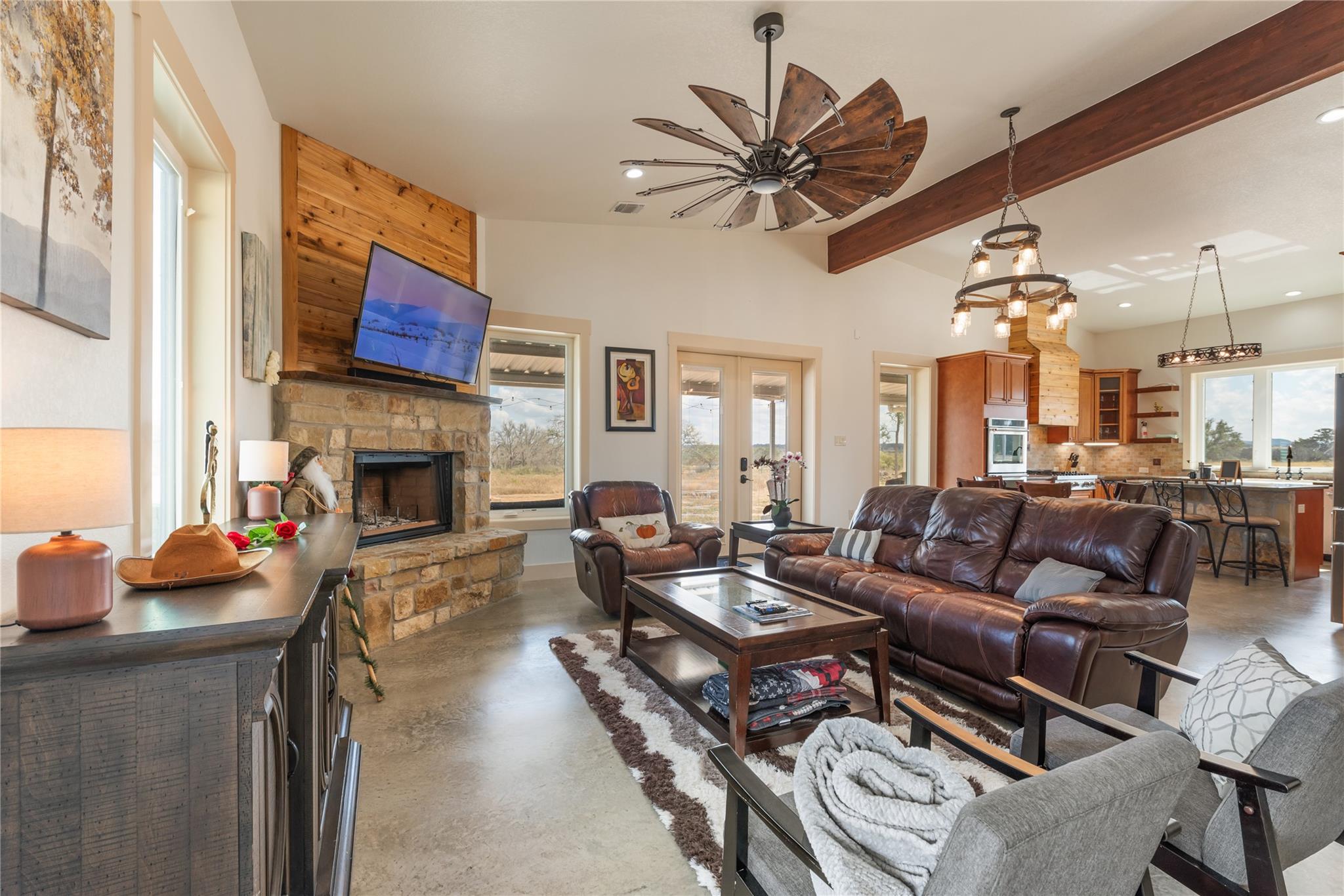 928 Bendele Rd, Johnson City, TX 78636